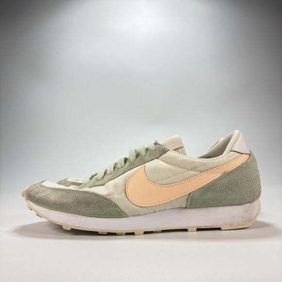Nike Daybreak Barely Green Retro Running Shoes Lace Up CK2351-107 Women’s Sz 8.5 - Picture 4 of 10